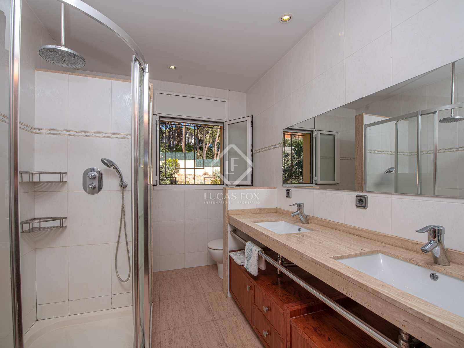 5 soveværelse Villa til salg i Platja d'Aro med swimmingpool garage - € 1.150.000 (Ref: 8123100)