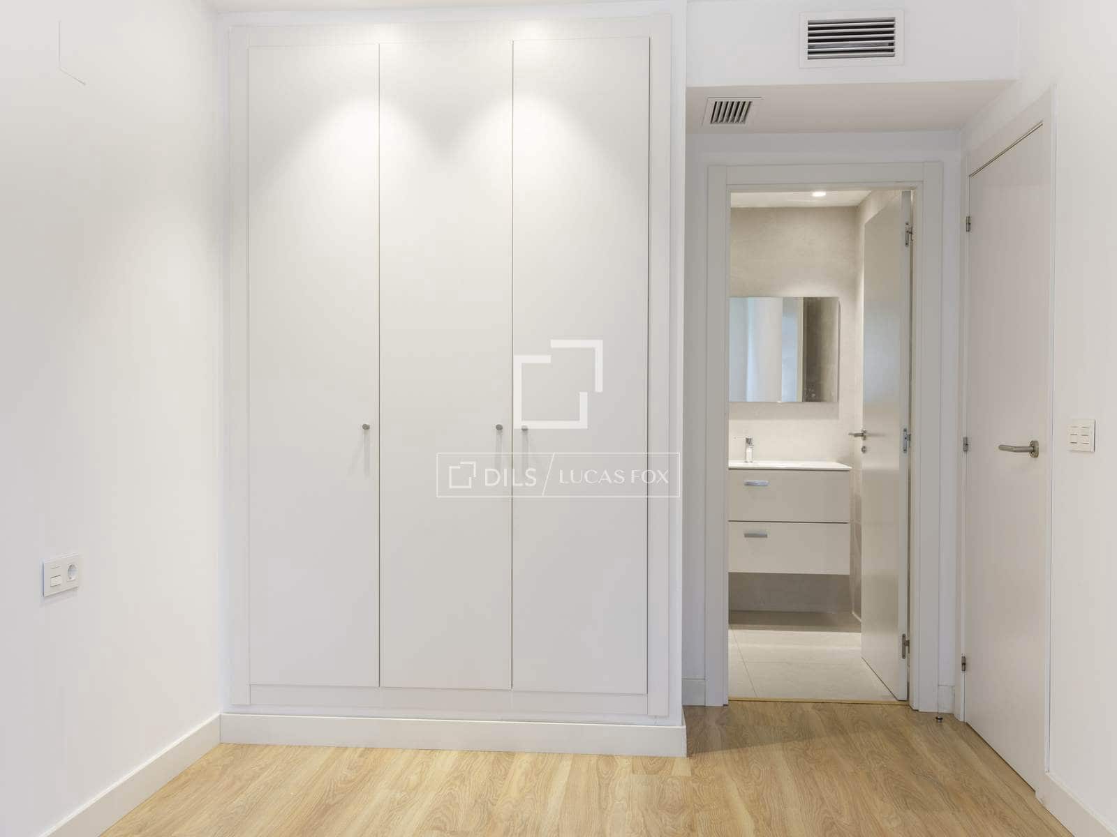 2 bedroom Apartment for rent in Valencia city with garage - € 2,000 (Ref: 8125281)