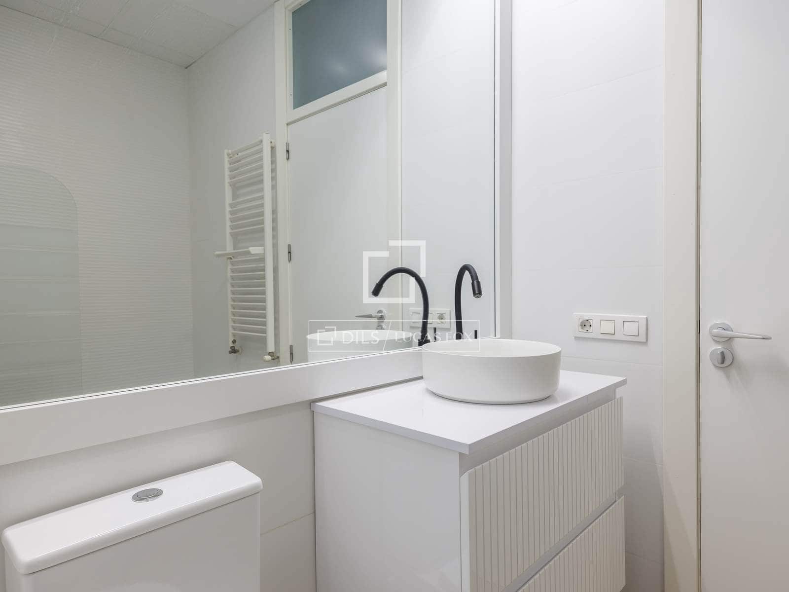 3 soveværelse Lejlighed til leje i Valencia by - € 3.500 (Ref: 8128791)