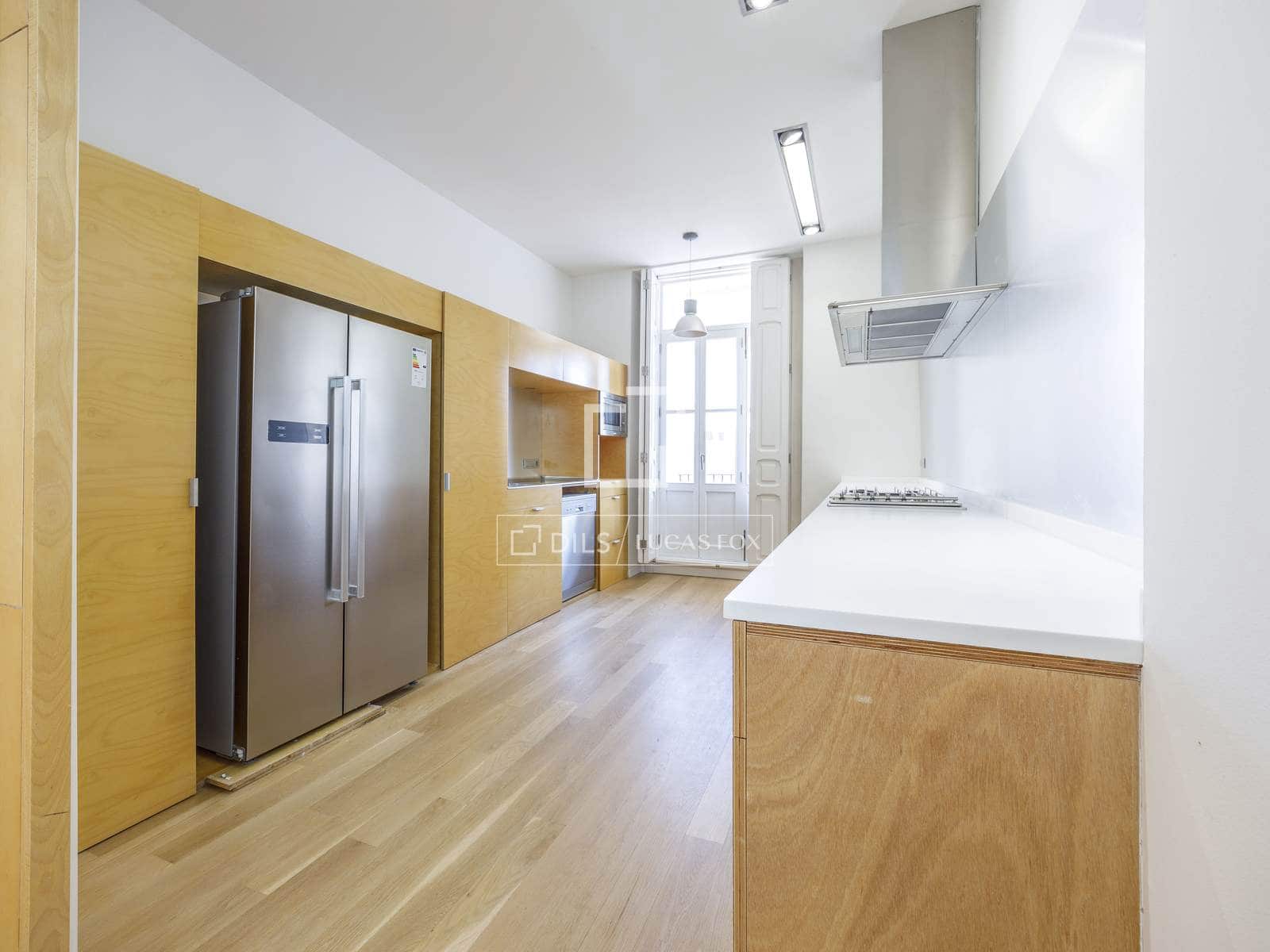 3 soveværelse Lejlighed til leje i Valencia by - € 3.500 (Ref: 8128791)