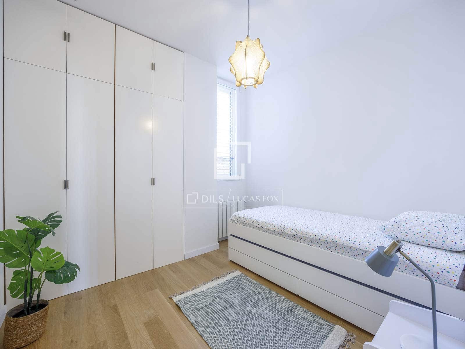 3 soveværelse Lejlighed til leje i Valencia by - € 3.500 (Ref: 8128791)