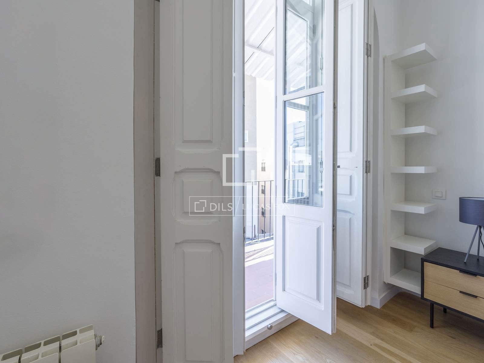 3 soveværelse Lejlighed til leje i Valencia by - € 3.500 (Ref: 8128791)