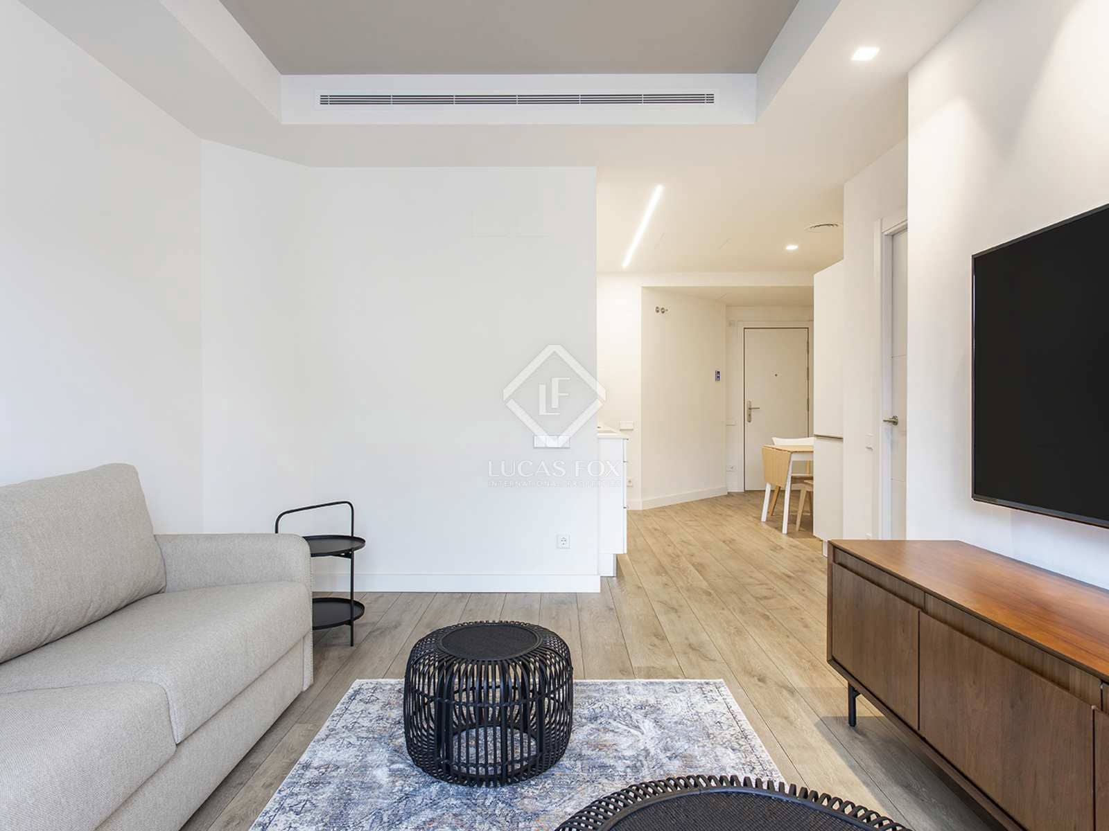 2 quarto Apartamento para arrendar em Barcelona cidade com piscina - 2 500 € (Ref: 8130891)