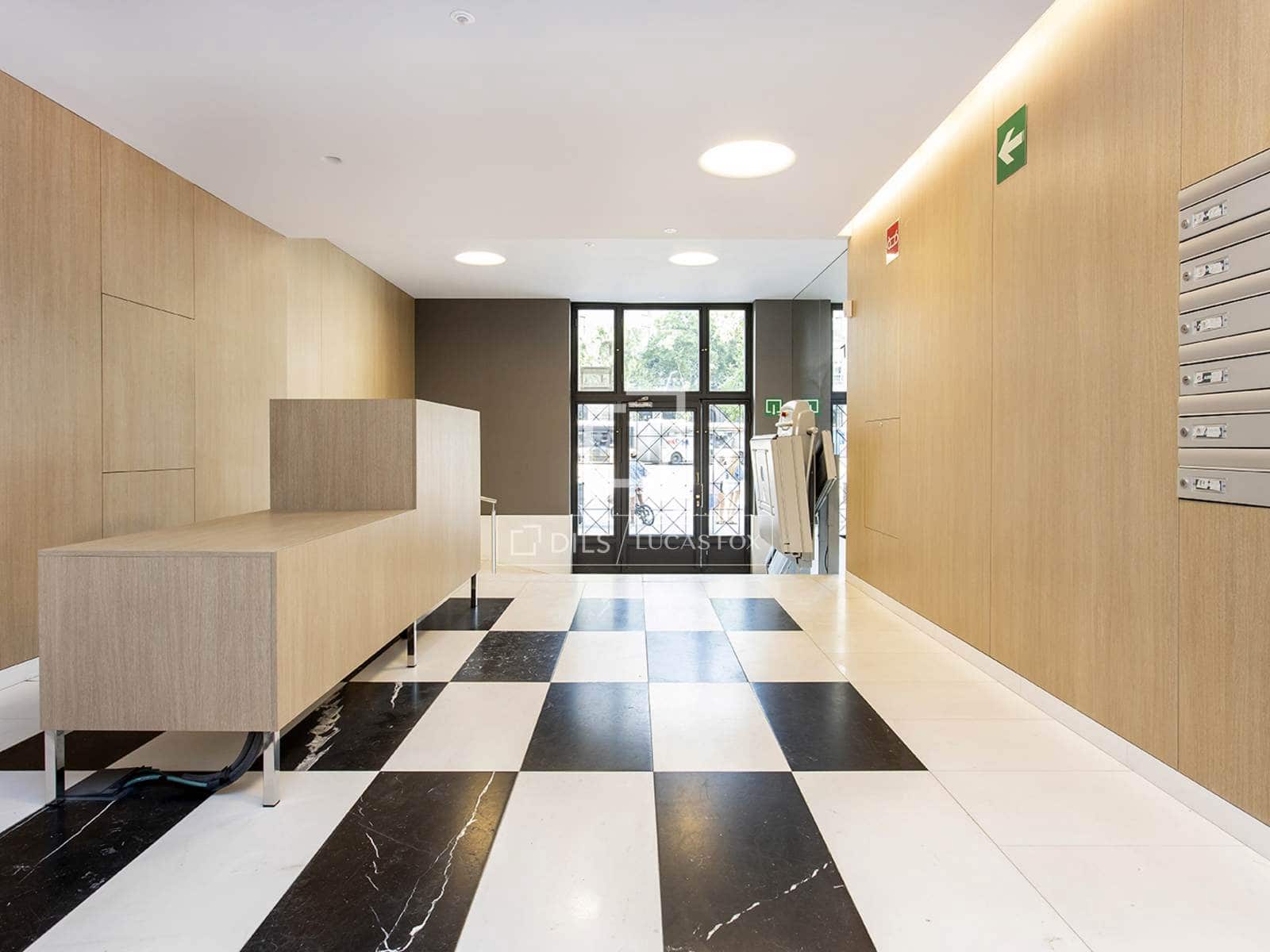 2 quarto Apartamento para arrendar em Barcelona cidade com piscina - 2 500 € (Ref: 8130891)