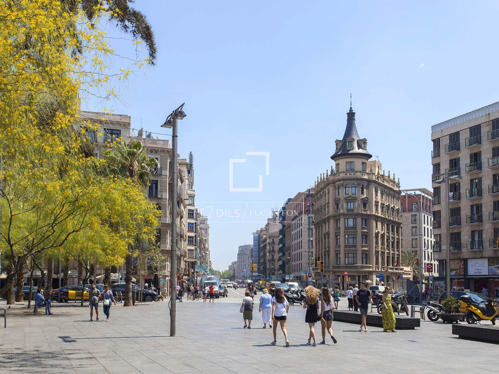 2 quarto Apartamento para arrendar em Barcelona cidade com piscina - 2 500 € (Ref: 8130891)
