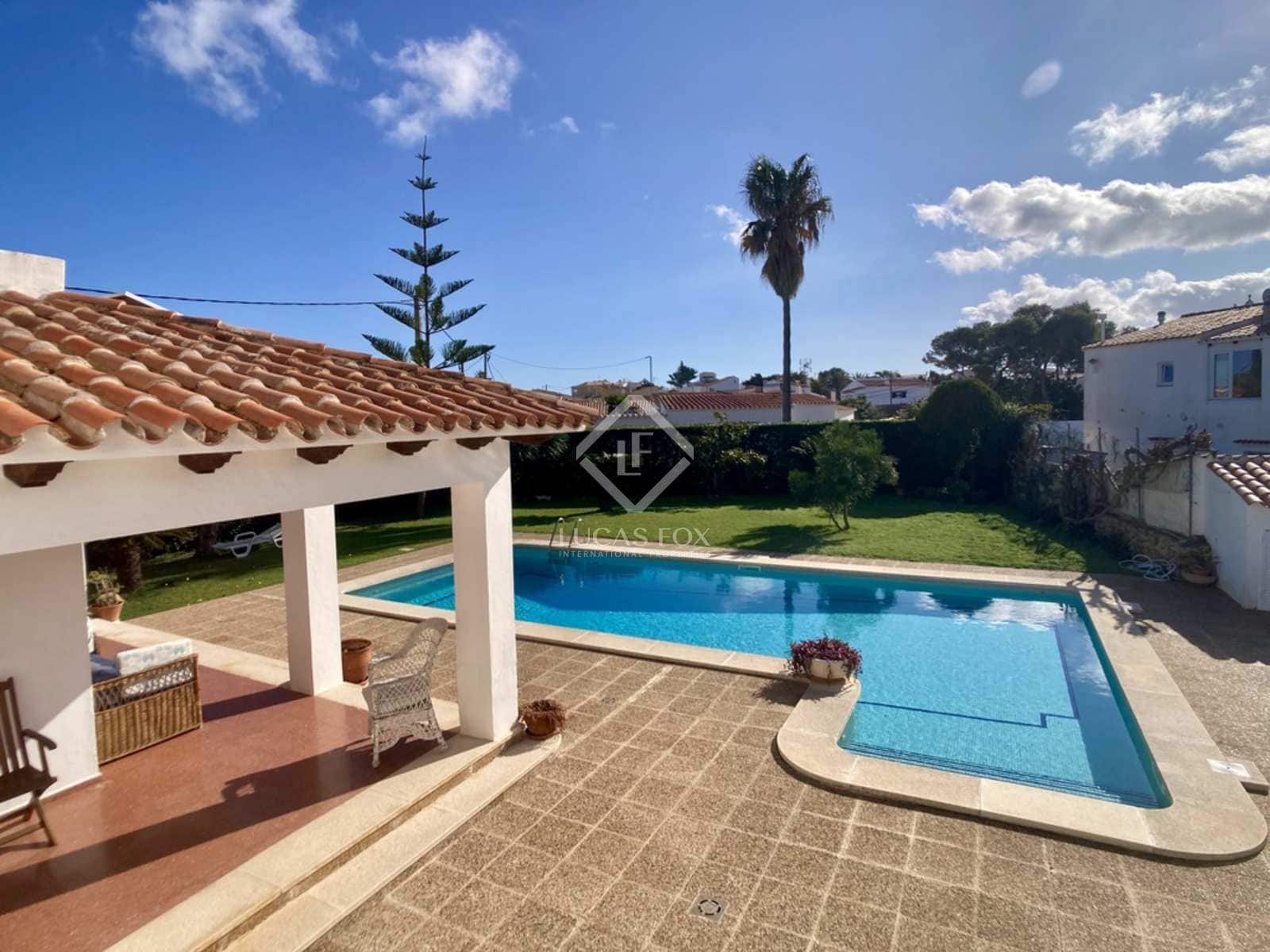 4 sovrum Villa till salu i Es Castell med pool garage - 975 000 € (Ref: 8130897)