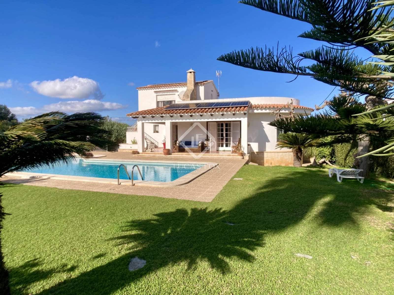 4 sovrum Villa till salu i Es Castell med pool garage - 975 000 € (Ref: 8130897)