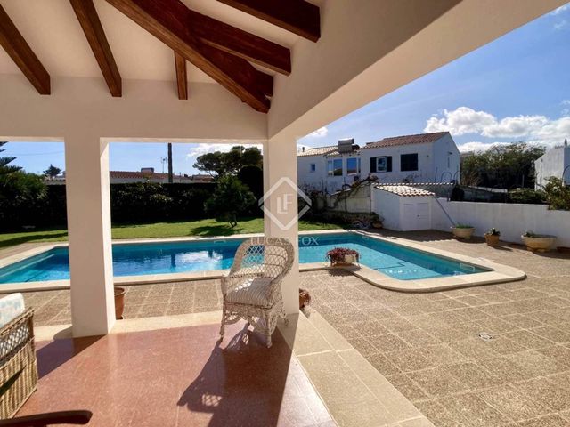 4 sovrum Villa till salu i Es Castell med pool garage - 975 000 € (Ref: 8130897)