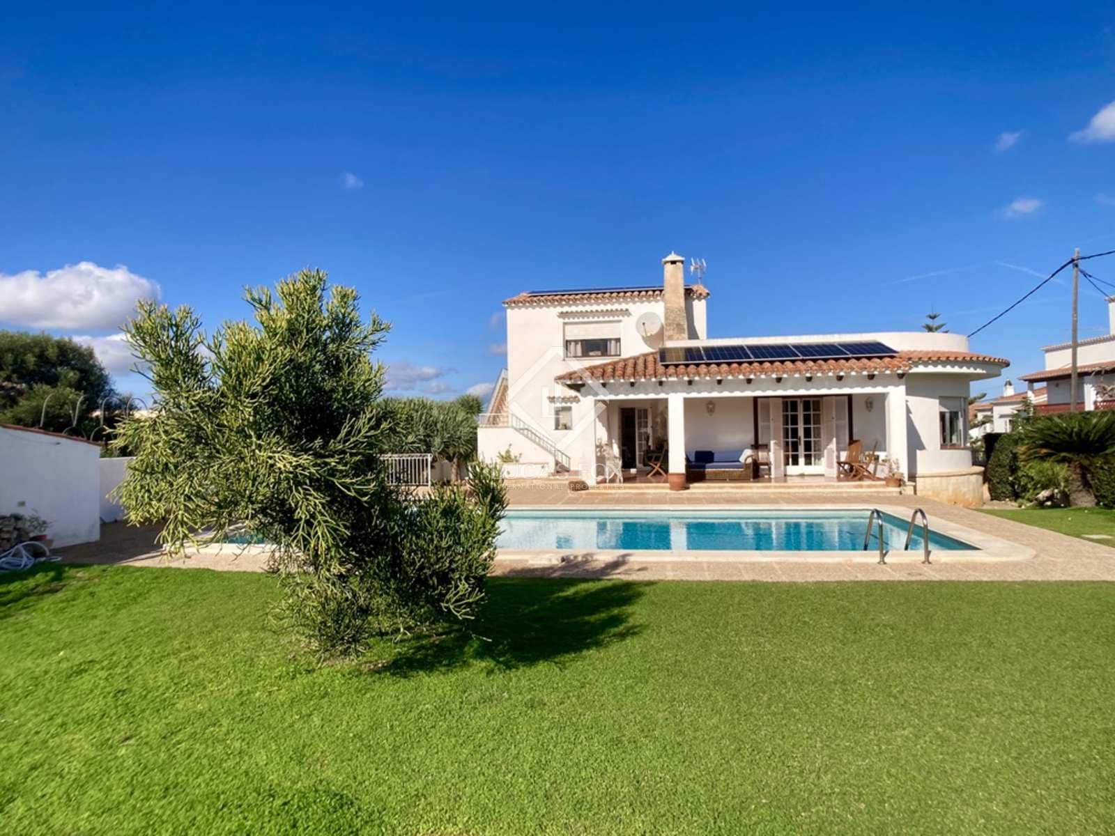 4 sovrum Villa till salu i Es Castell med pool garage - 975 000 € (Ref: 8130897)