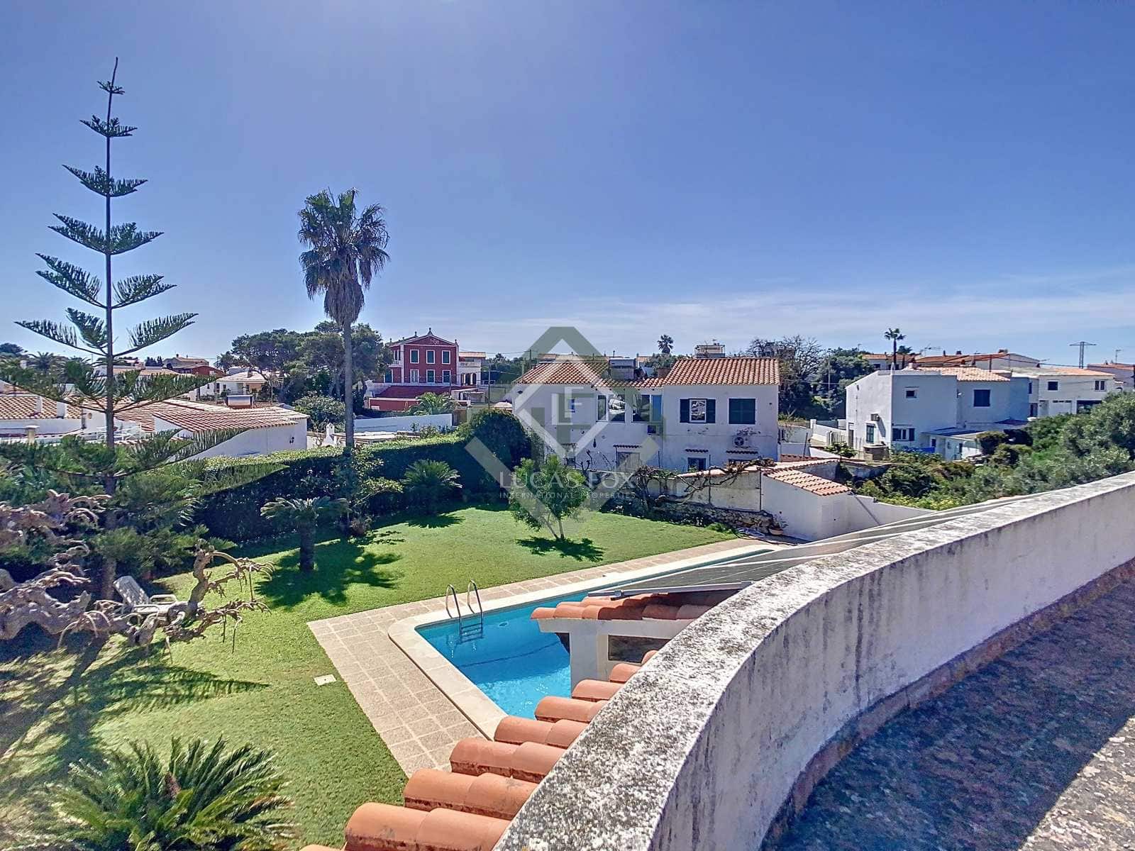 4 sovrum Villa till salu i Es Castell med pool garage - 975 000 € (Ref: 8130897)