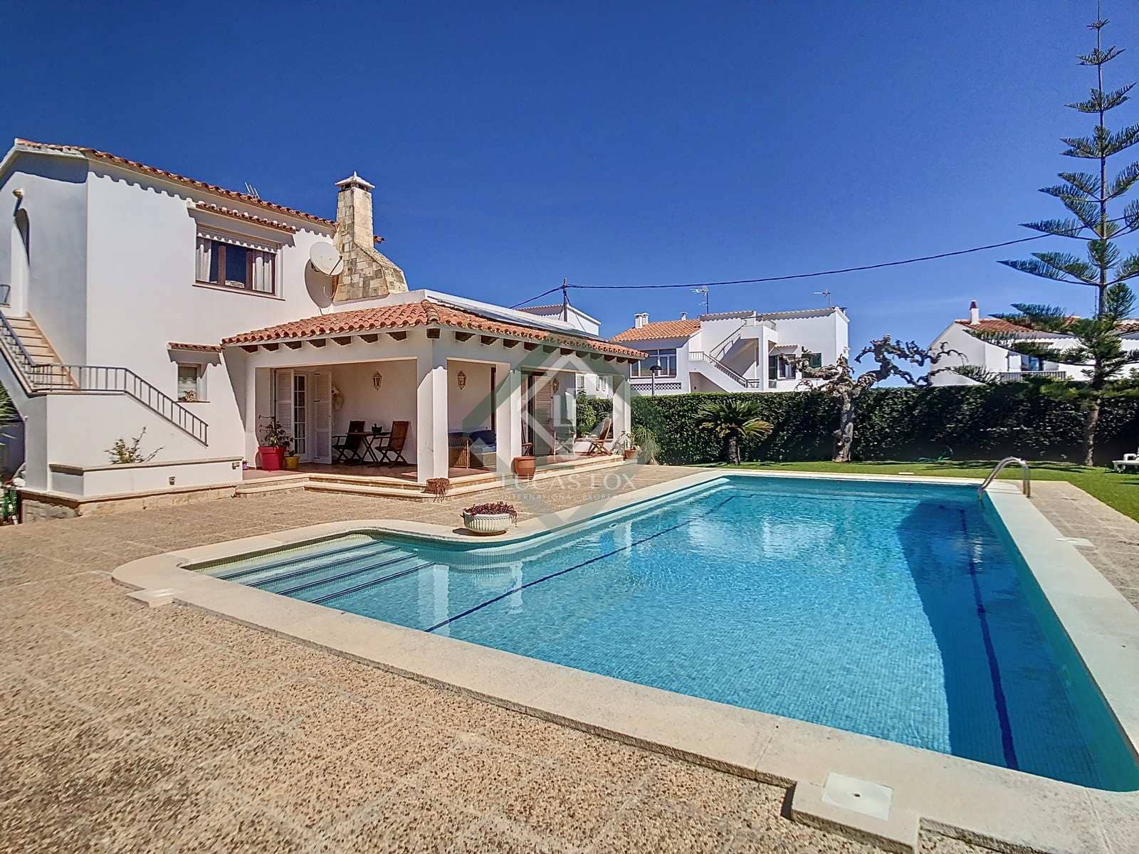 4 sovrum Villa till salu i Es Castell med pool garage - 975 000 € (Ref: 8130897)