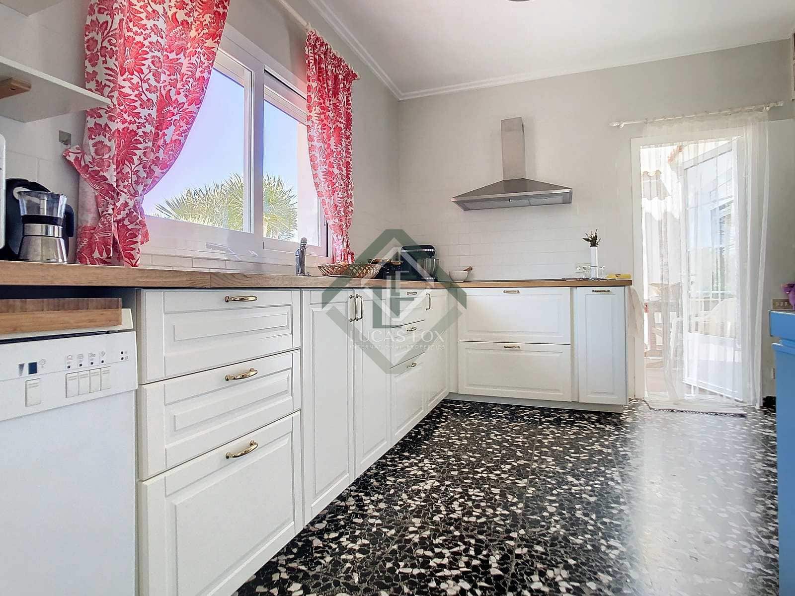 4 sovrum Villa till salu i Es Castell med pool garage - 975 000 € (Ref: 8130897)