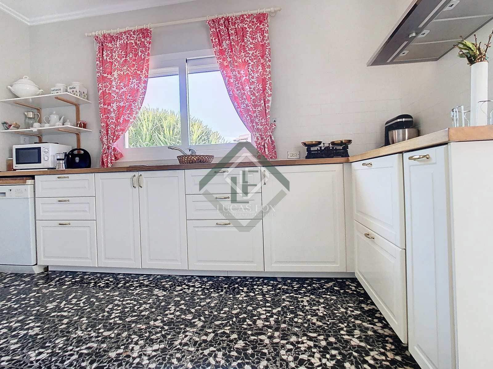 4 sovrum Villa till salu i Es Castell med pool garage - 975 000 € (Ref: 8130897)