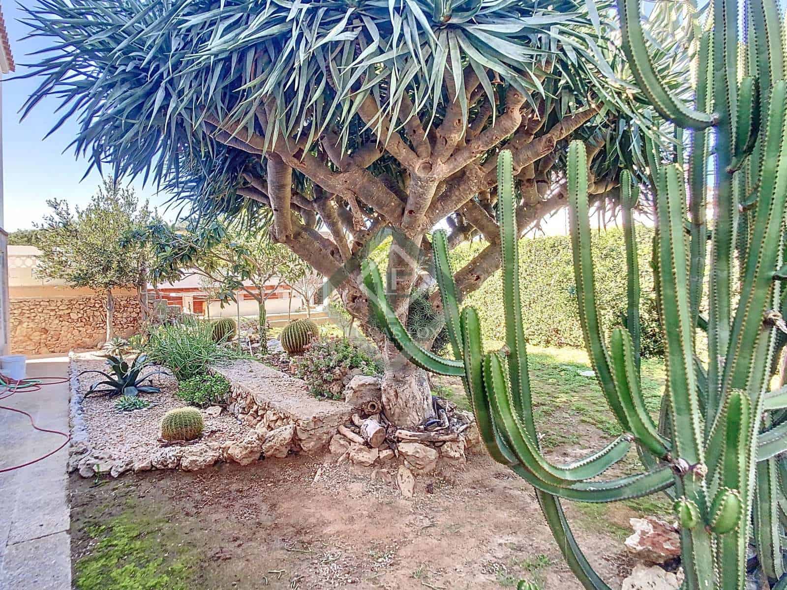 4 sovrum Villa till salu i Es Castell med pool garage - 975 000 € (Ref: 8130897)