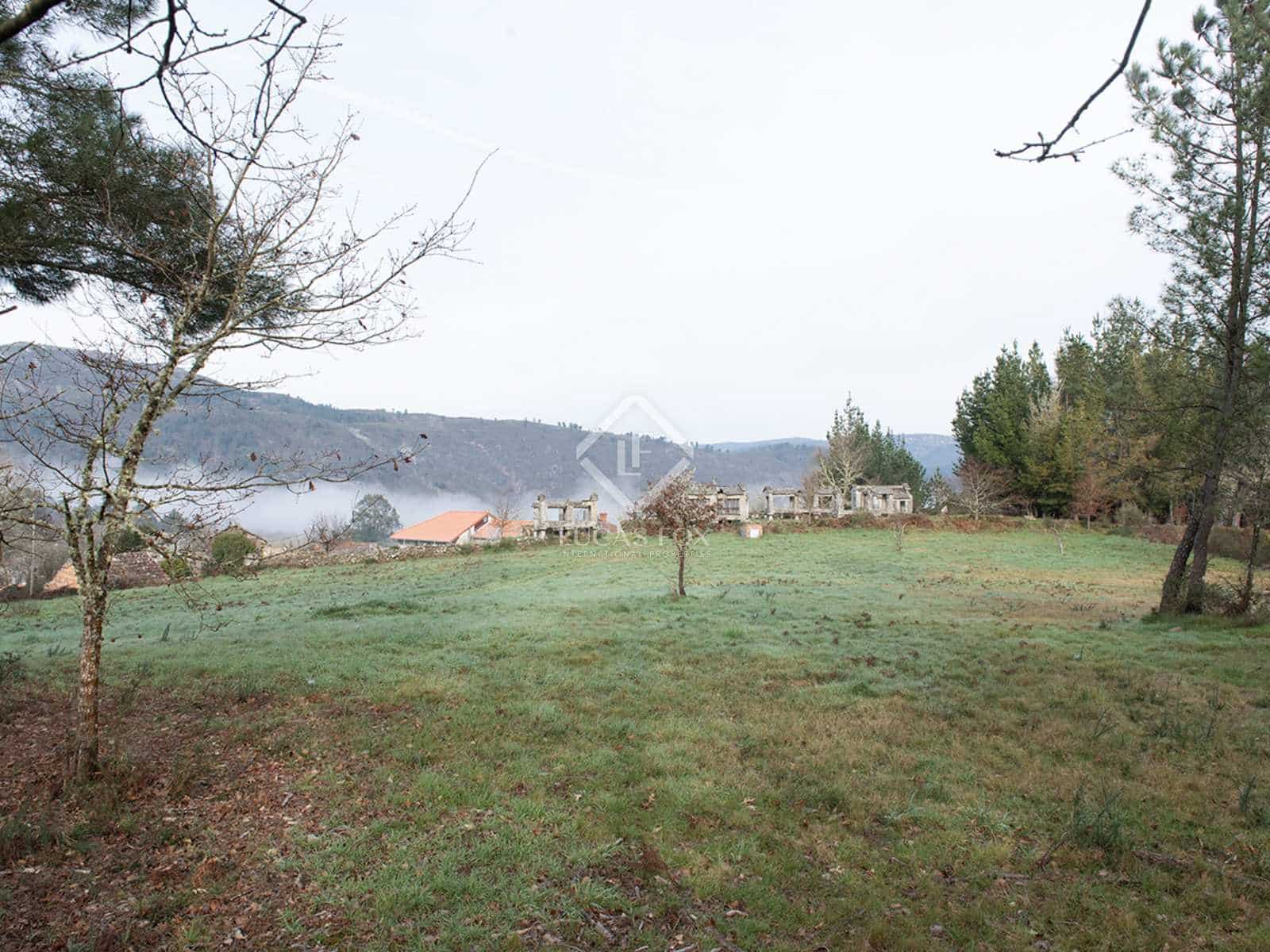 1 soveværelse Finca/Landehus til salg i Avion med garage - € 250.000 (Ref: 8132556)