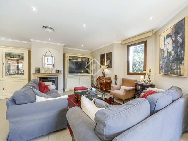 7 sypialnia Willa na sprzedaż w Bétera z basenem garażem - 950 000 € (Ref: 8135887)