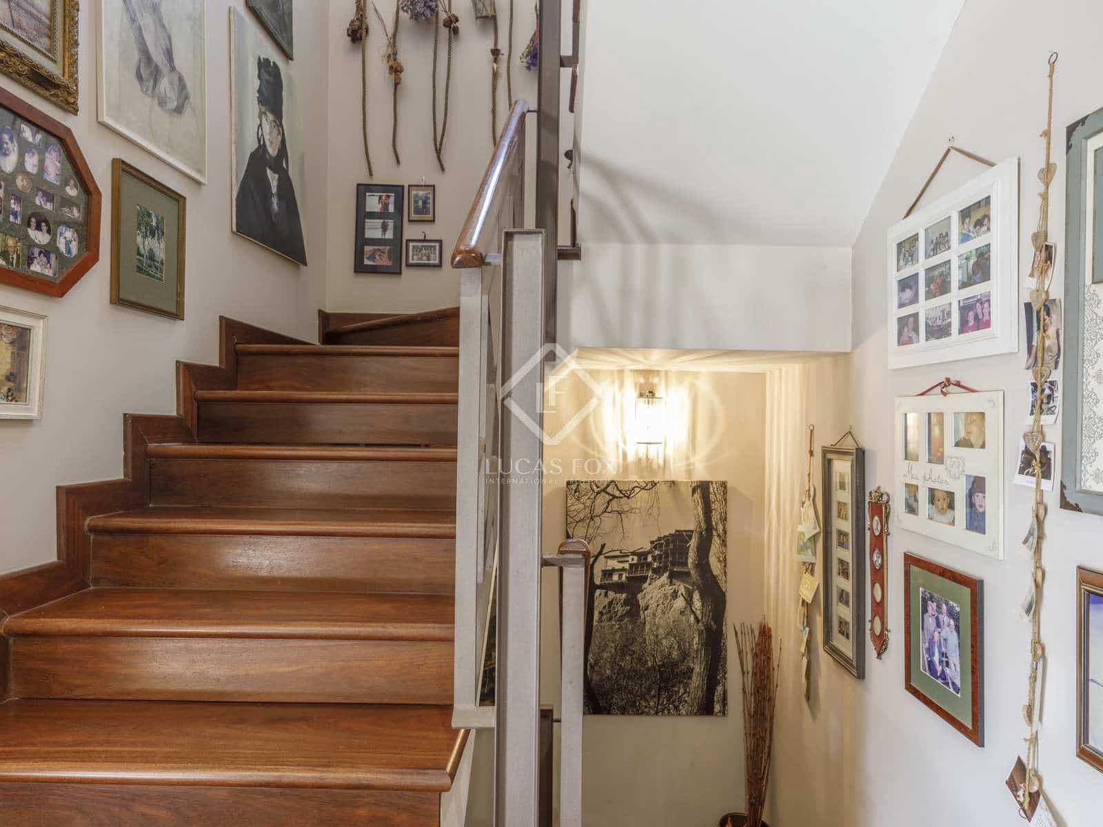 7 sypialnia Willa na sprzedaż w Betera z basenem garażem - 950 000 € (Ref: 8135887)