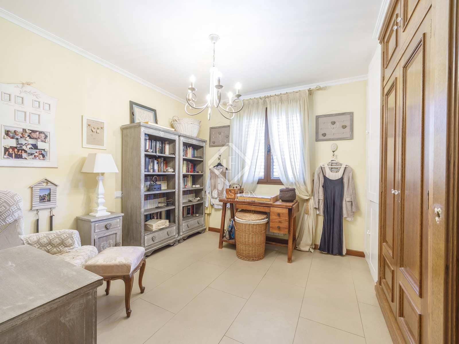 7 sypialnia Willa na sprzedaż w Betera z basenem garażem - 950 000 € (Ref: 8135887)