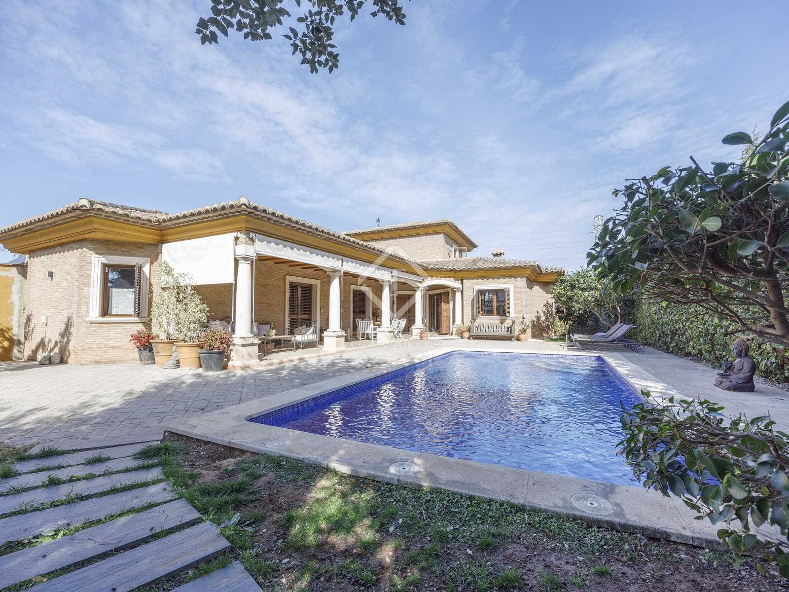 7 sypialnia Willa na sprzedaż w Betera z basenem garażem - 950 000 € (Ref: 8135887)