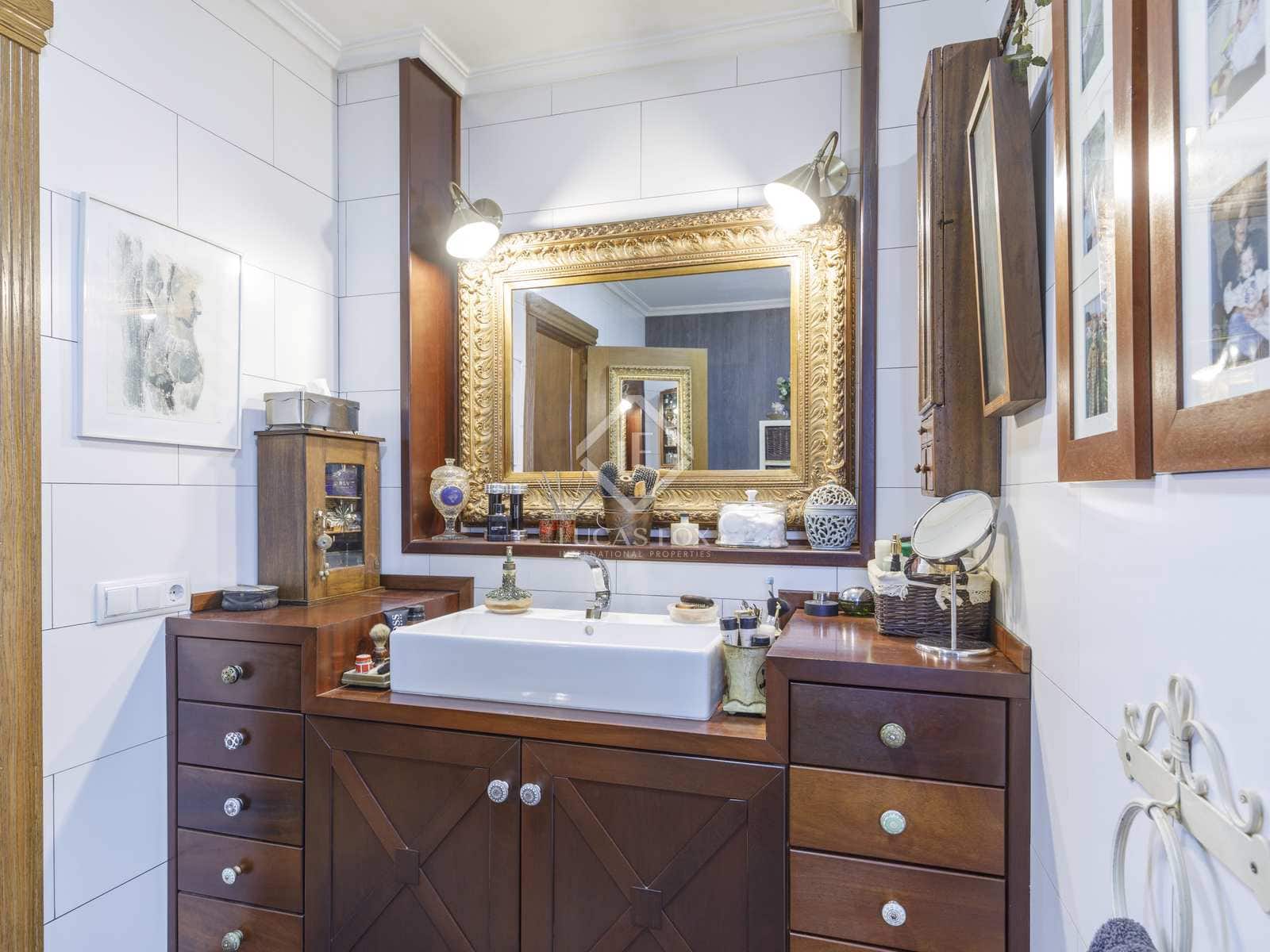 7 sypialnia Willa na sprzedaż w Betera z basenem garażem - 950 000 € (Ref: 8135887)