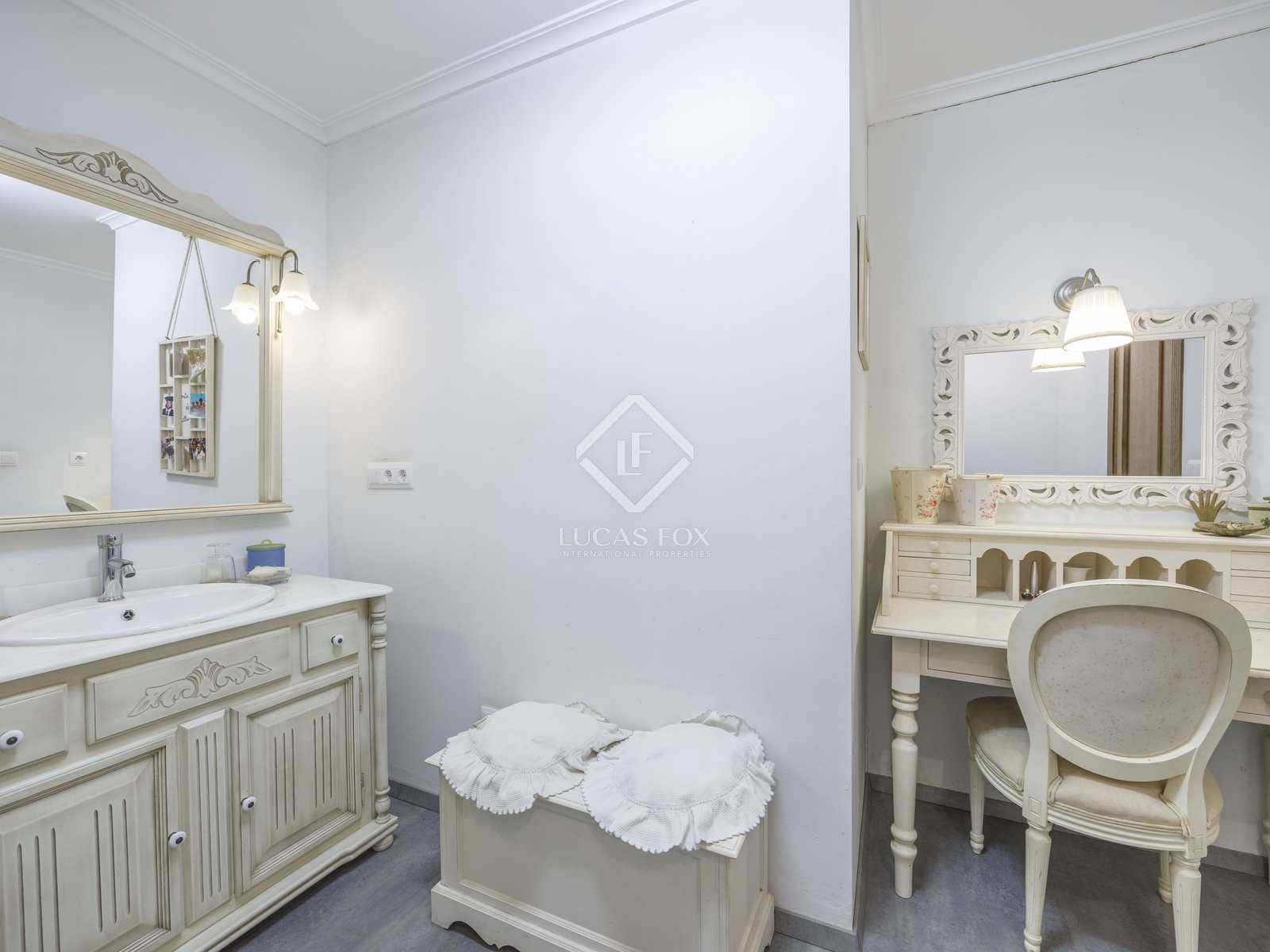 7 sypialnia Willa na sprzedaż w Betera z basenem garażem - 950 000 € (Ref: 8135887)