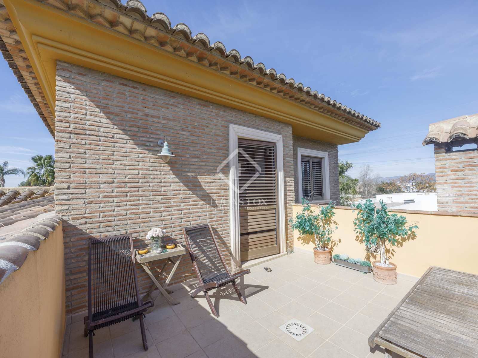 7 sypialnia Willa na sprzedaż w Betera z basenem garażem - 950 000 € (Ref: 8135887)