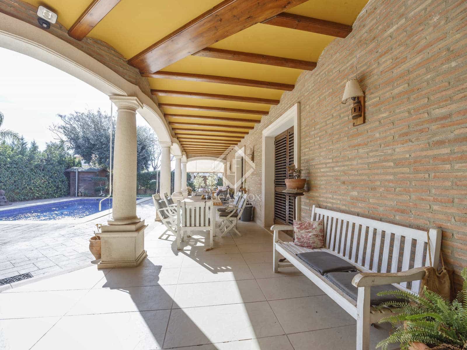 7 sypialnia Willa na sprzedaż w Betera z basenem garażem - 950 000 € (Ref: 8135887)