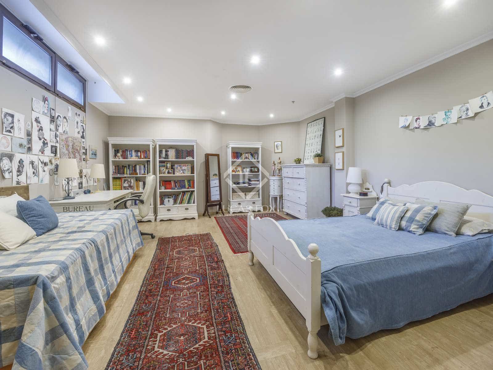 7 sypialnia Willa na sprzedaż w Betera z basenem garażem - 950 000 € (Ref: 8135887)