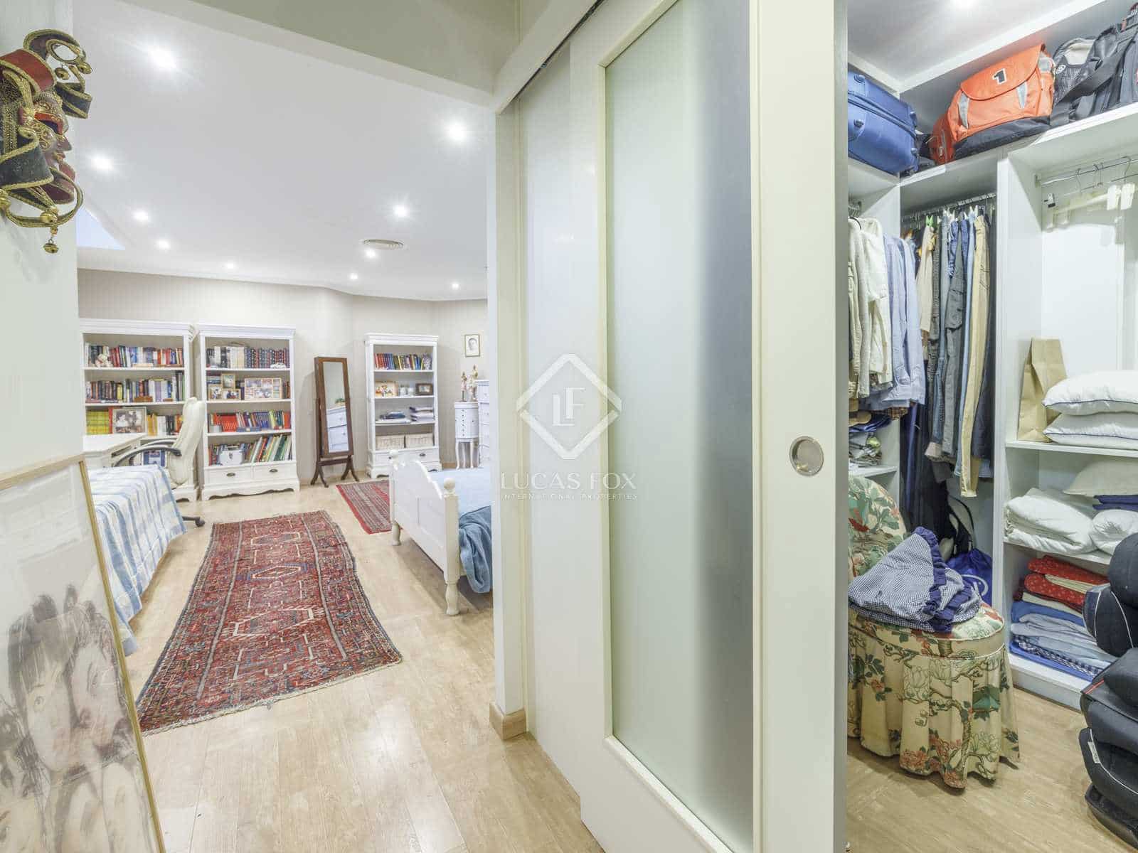 7 sypialnia Willa na sprzedaż w Betera z basenem garażem - 950 000 € (Ref: 8135887)