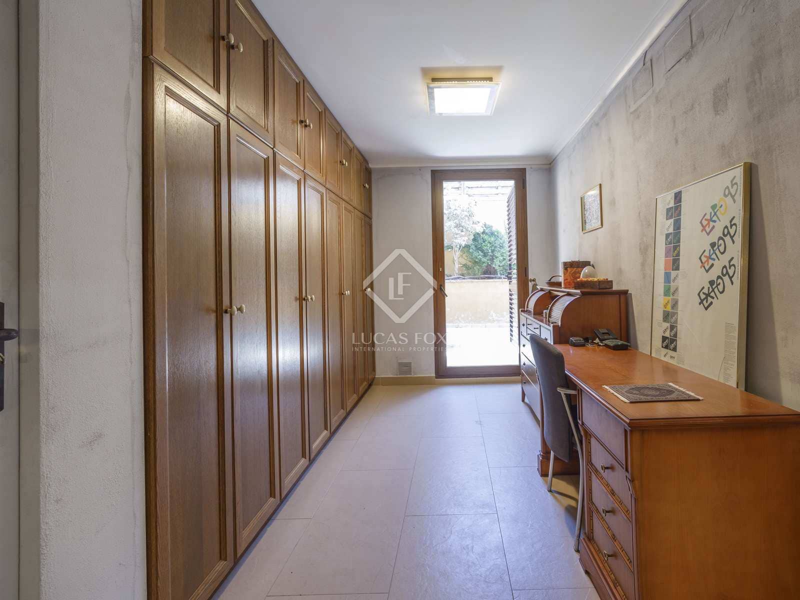 7 sypialnia Willa na sprzedaż w Betera z basenem garażem - 950 000 € (Ref: 8135887)