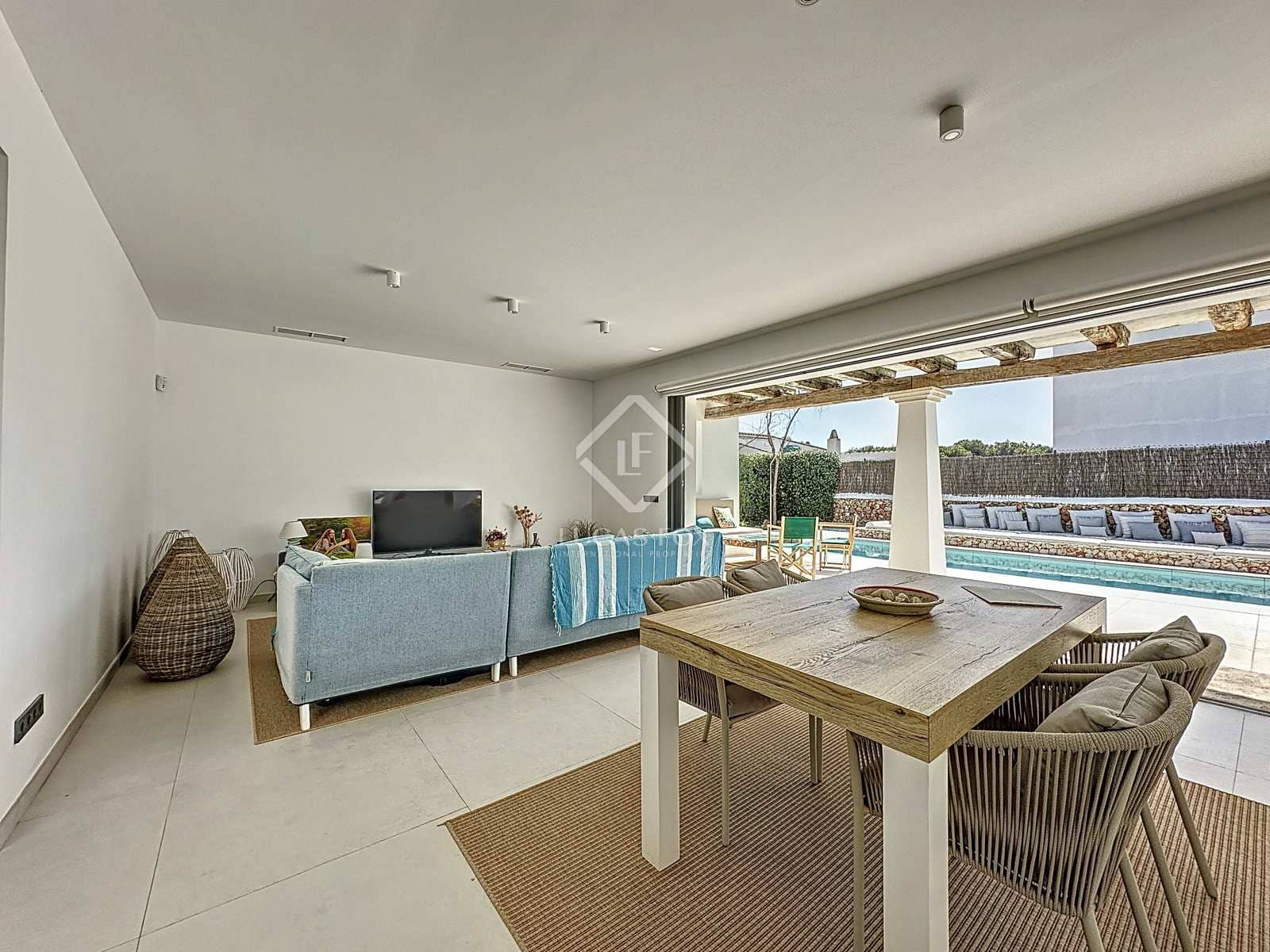 3 soverom Villa til salgs i Es Mercadal med svømmebasseng garasje - € 1 200 000 (Ref: 8141473)