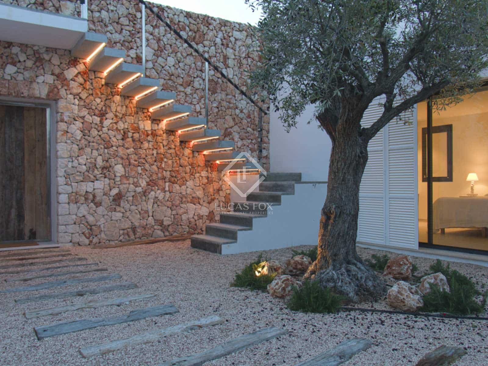 3 soverom Villa til salgs i Es Mercadal med svømmebasseng garasje - € 1 200 000 (Ref: 8141473)