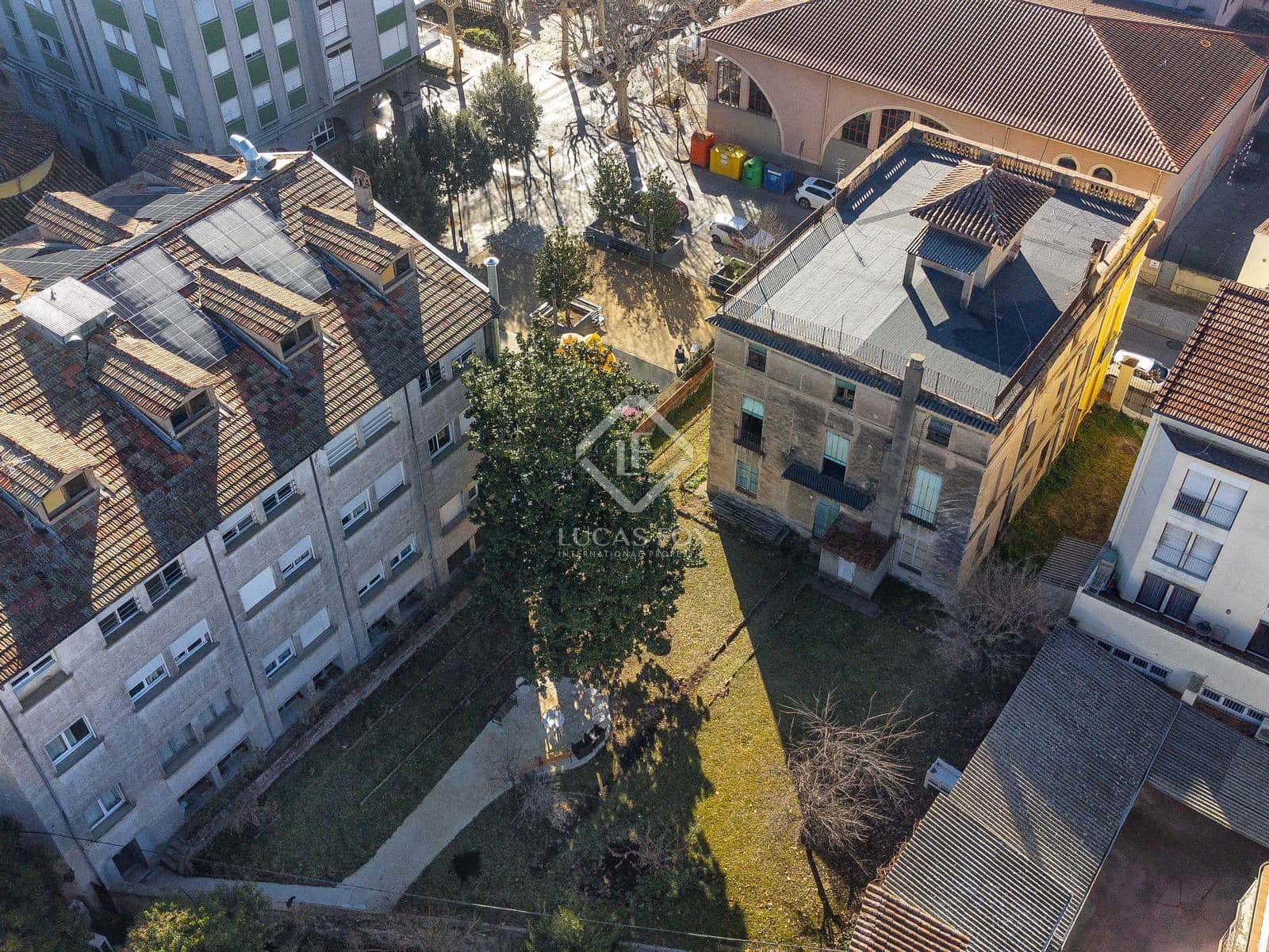 18 soveværelse Erhverv til salg i Olot - € 750.000 (Ref: 8149529)