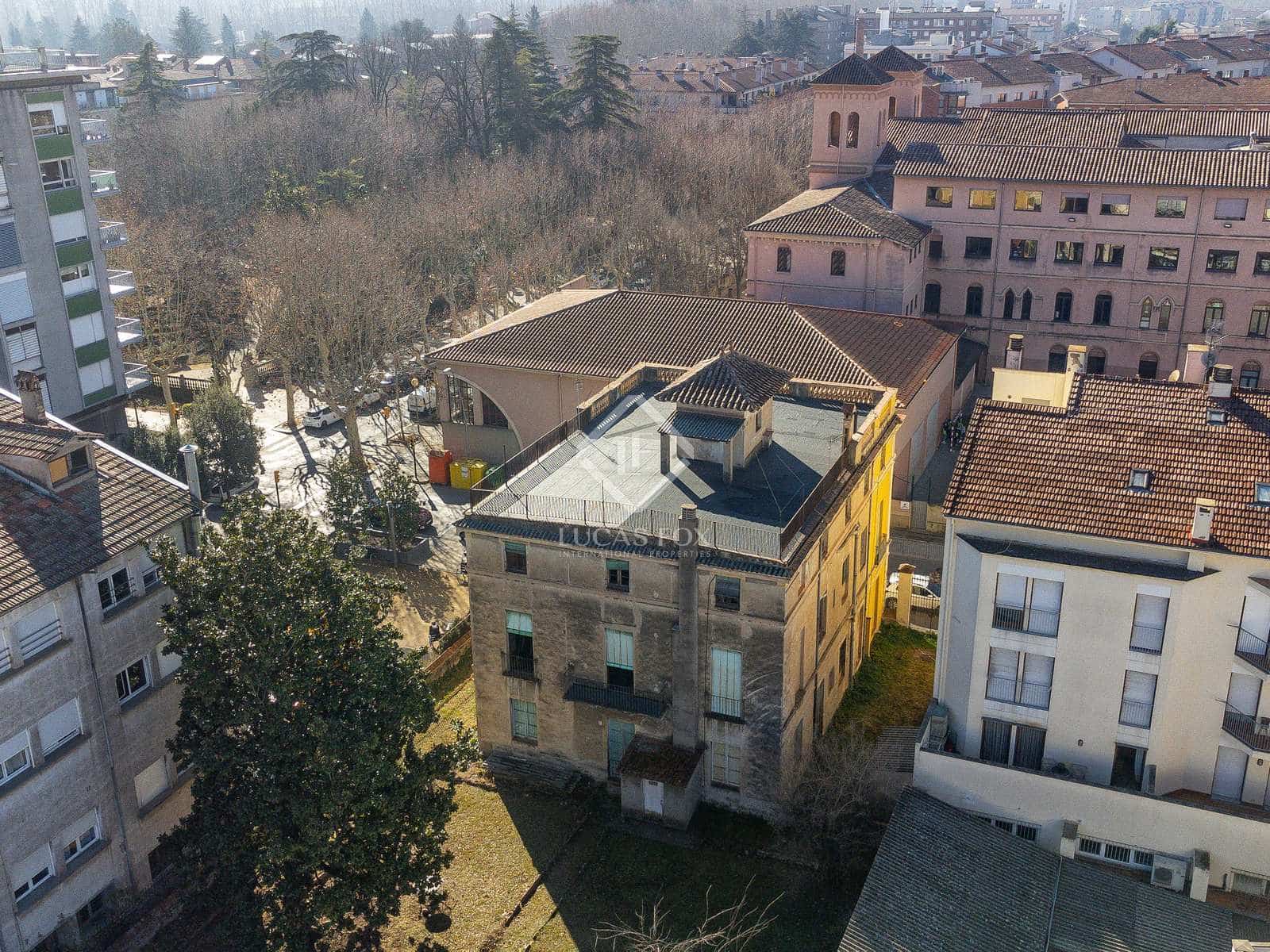 18 soveværelse Erhverv til salg i Olot - € 750.000 (Ref: 8149529)