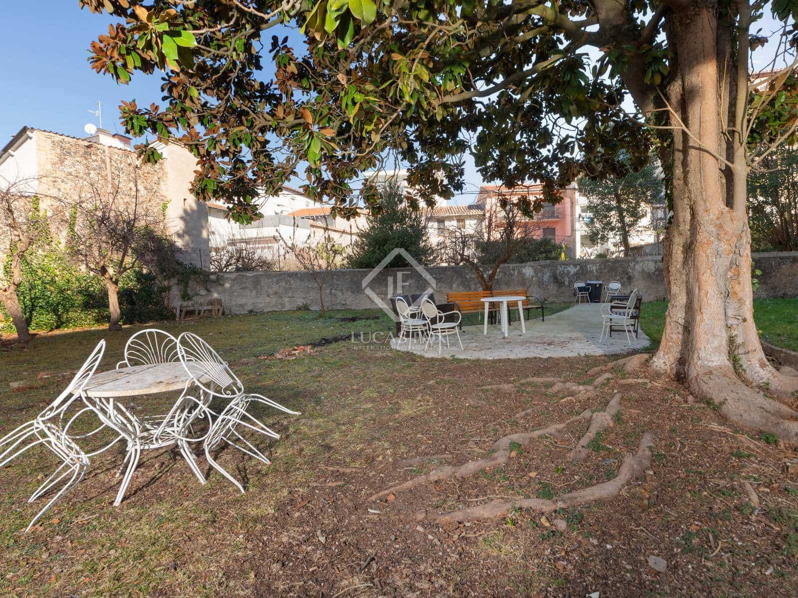 18 soveværelse Erhverv til salg i Olot - € 750.000 (Ref: 8149529)