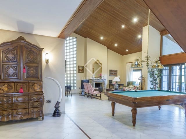 7 soverom Villa til salgs i L'Eliana med svømmebasseng garasje - € 1 295 000 (Ref: 8149961)