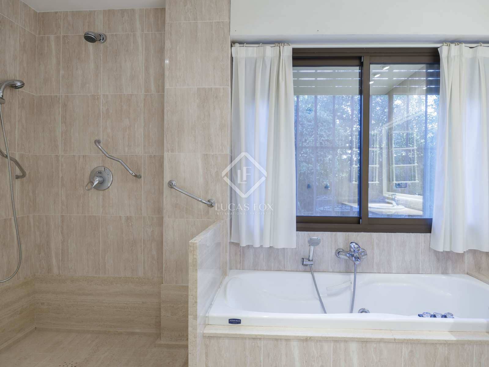 7 soveværelse Villa til salg i L'Eliana med swimmingpool garage - € 1.295.000 (Ref: 8149961)