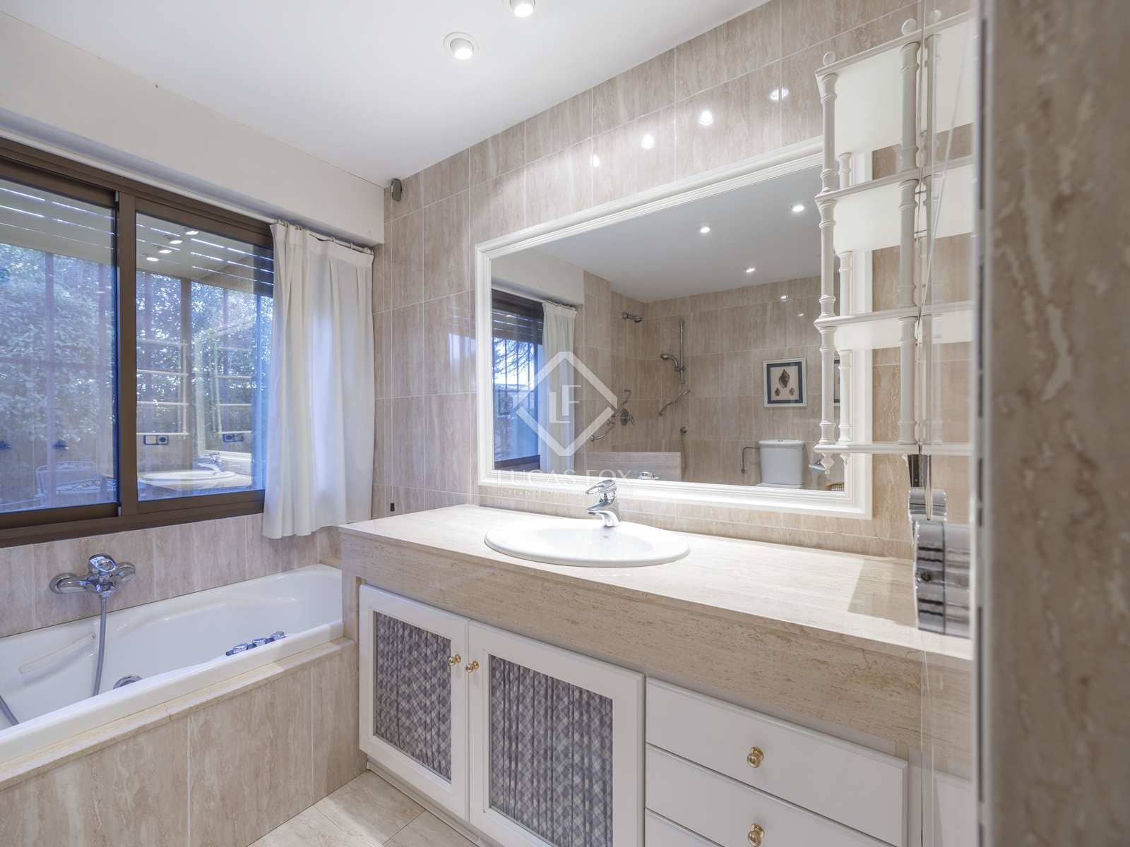 7 soveværelse Villa til salg i L'Eliana med swimmingpool garage - € 1.295.000 (Ref: 8149961)