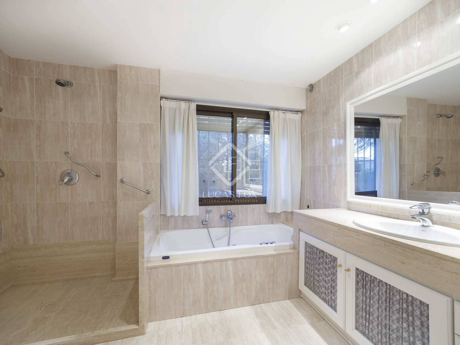 7 soveværelse Villa til salg i L'Eliana med swimmingpool garage - € 1.295.000 (Ref: 8149961)