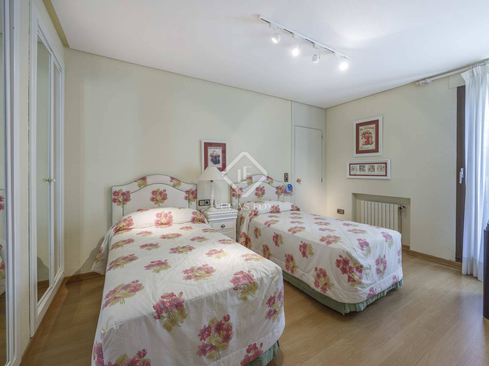 7 soveværelse Villa til salg i L'Eliana med swimmingpool garage - € 1.295.000 (Ref: 8149961)