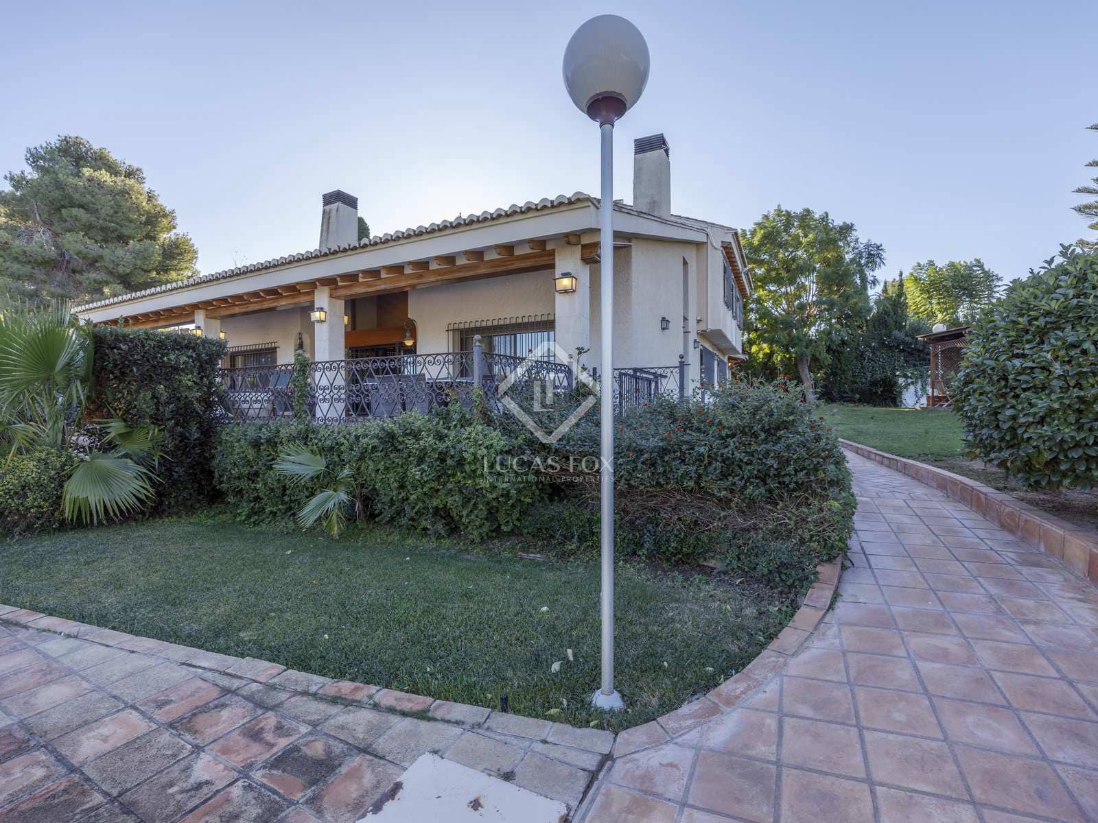 7 soveværelse Villa til salg i L'Eliana med swimmingpool garage - € 1.295.000 (Ref: 8149961)