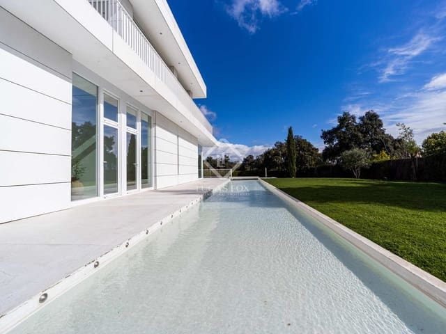6 bedroom Villa for sale in Madrid city with pool garage - € 6,400,000 (Ref: 8155481)