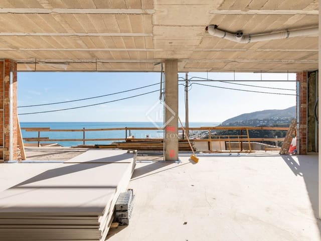 Chalet de 4 habitaciones en Les Botigues de Sitges, Sitges en venta con piscina garaje - 2.650.000 € (Ref: 8163337)