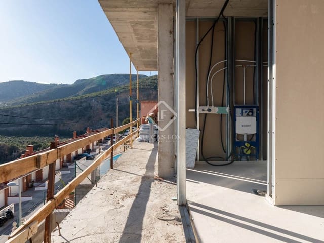 Chalet de 4 habitaciones en Les Botigues de Sitges, Sitges en venta con piscina garaje - 2.650.000 € (Ref: 8163337)