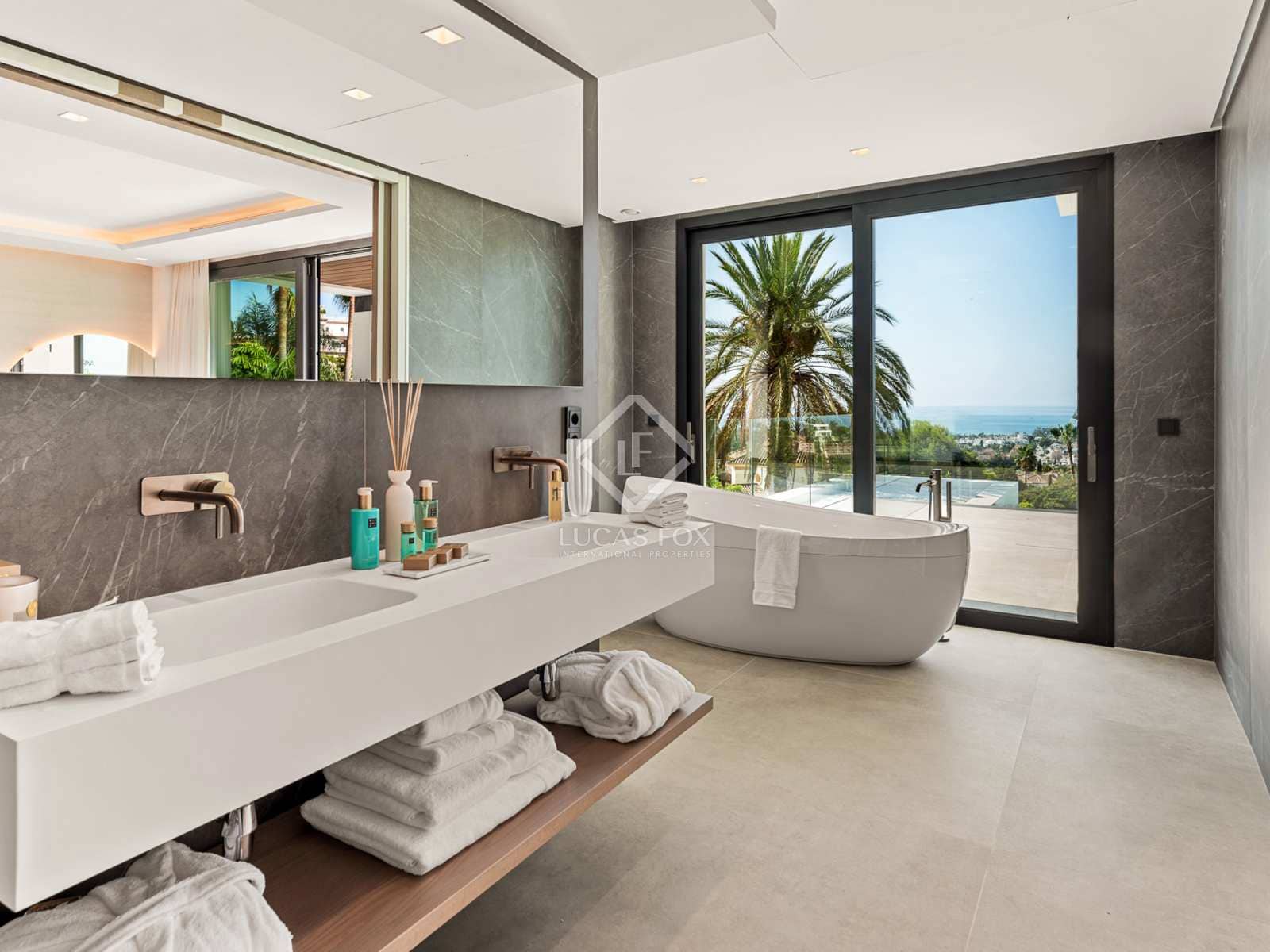 4 slaapkamer Villa te koop in Los Flamingos met zwembad garage - € 4.995.000 (Ref: 8173738)