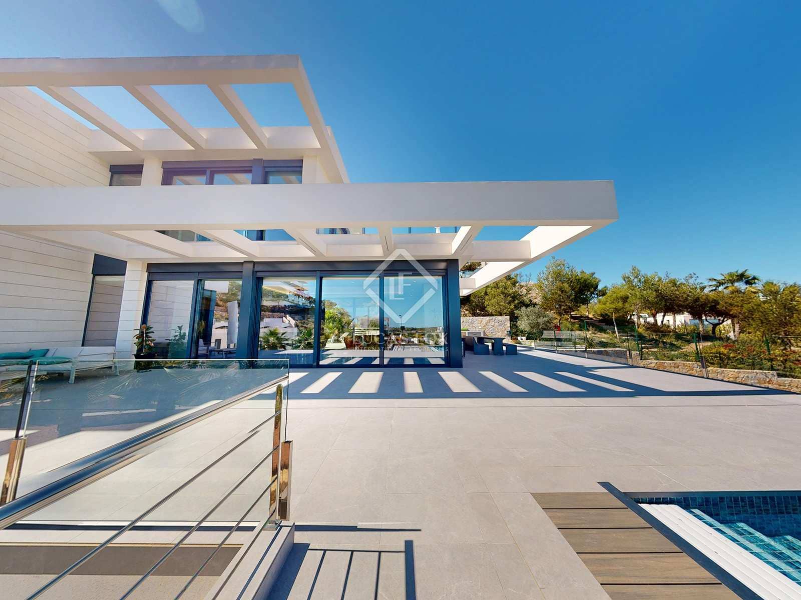 5 soveværelse Villa til salg i Dehesa de Campoamor med swimmingpool garage - € 2.590.000 (Ref: 8173821)