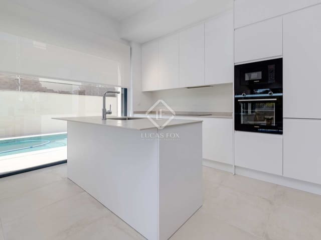 Chalet de 3 habitaciones en Finestrat en venta con piscina garaje - 580.000 € (Ref: 8173826)