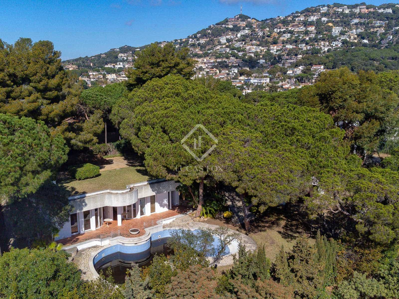 9 sypialnia Willa na sprzedaż w Lloret de Mar z basenem garażem - 900 000 € (Ref: 8182650)