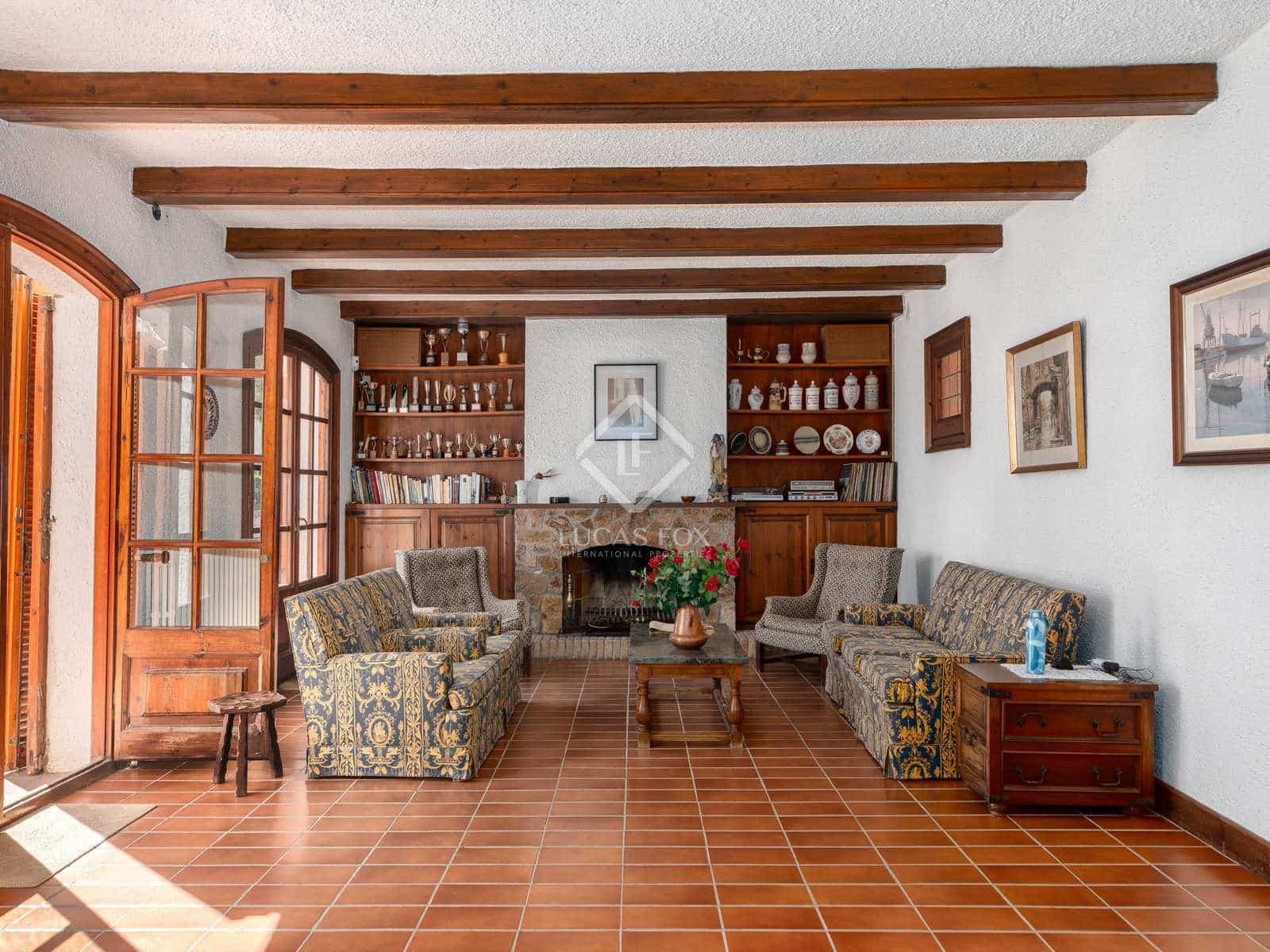 9 sypialnia Willa na sprzedaż w Lloret de Mar z basenem garażem - 900 000 € (Ref: 8182650)