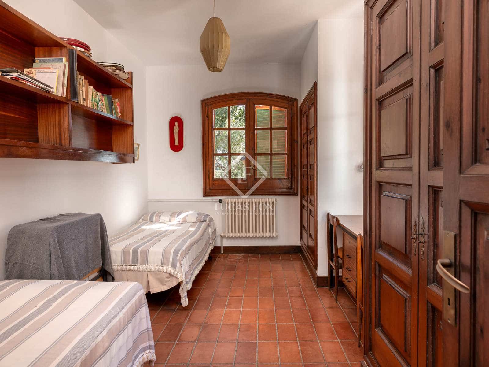 9 sypialnia Willa na sprzedaż w Lloret de Mar z basenem garażem - 900 000 € (Ref: 8182650)